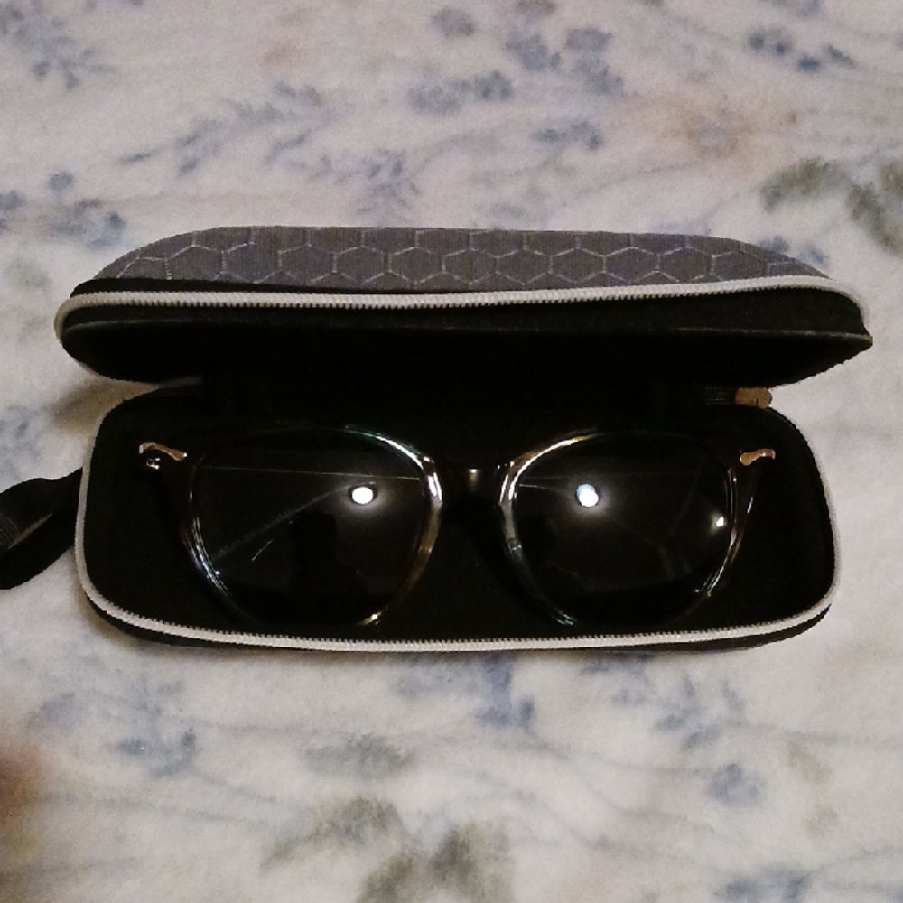 Blue and Multicolor Sunglasses 5.7" - Picture 5 of 6